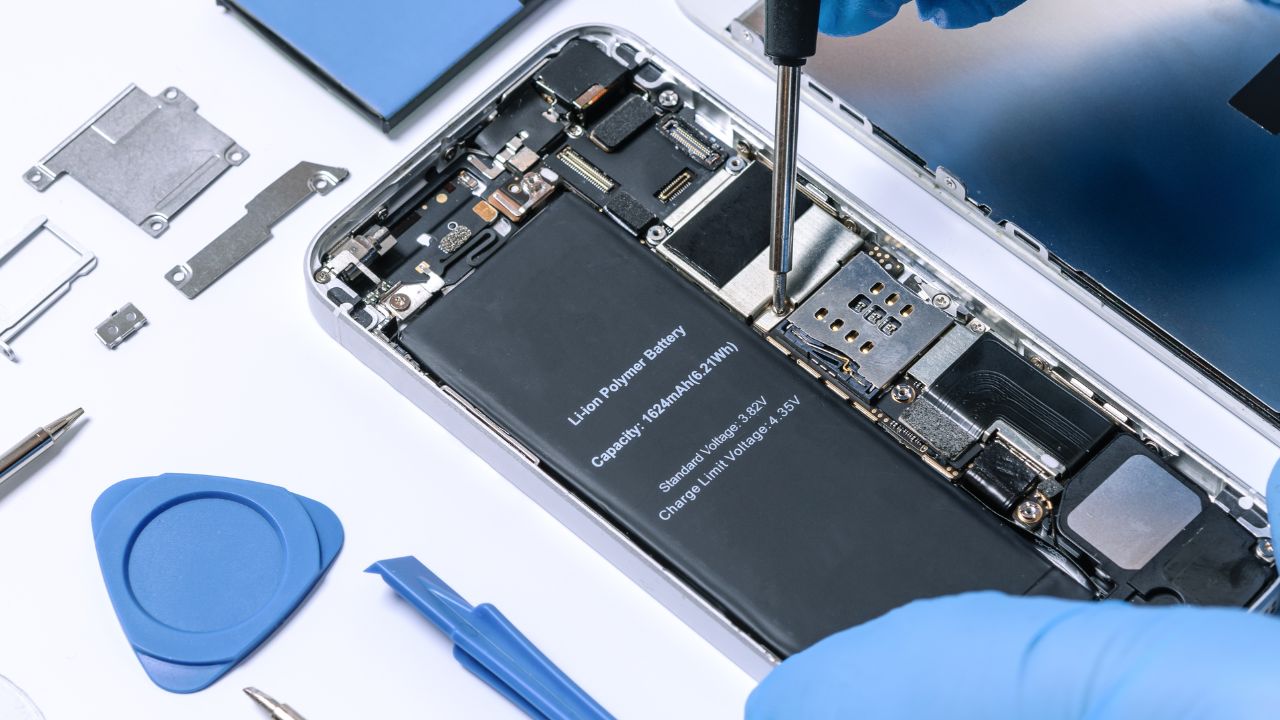 Signs Your Phone Battery Needs Replacement